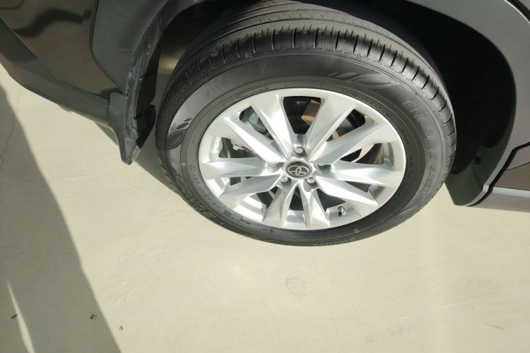 丰田 卡罗拉锐放 2023款 2.0L 先锋版车身外观6008