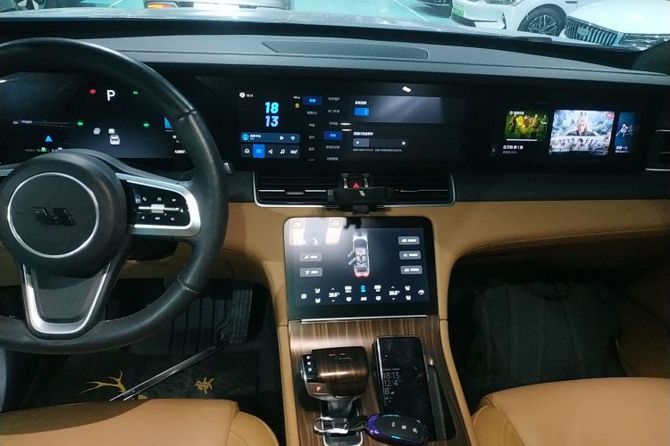 理想汽车 理想ONE 2021款 增程6座版中控内饰16