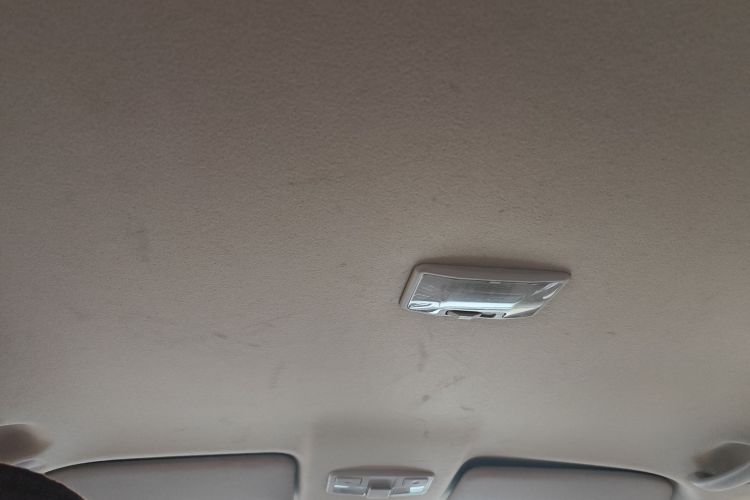 五十铃 瑞迈 2018款 2.8T经典版两驱豪华款加长货厢JE493ZLQ5F局部细节22