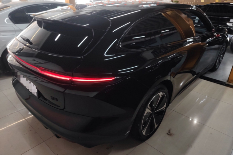 蔚来ET5T 2024款 75kWh Touring车身外观7