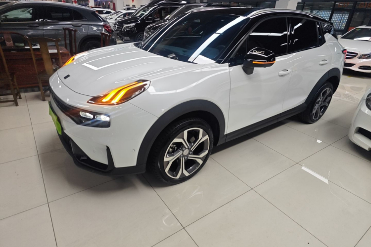 领克06 2023款 Remix 1.5T 劲Halo车身外观4