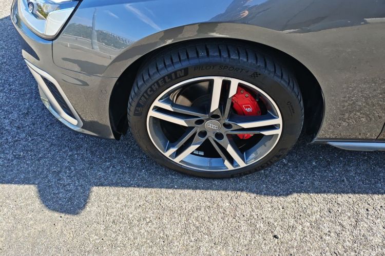 奥迪A4L 2020款 40 TFSI quattro 豪华动感型车身外观6007