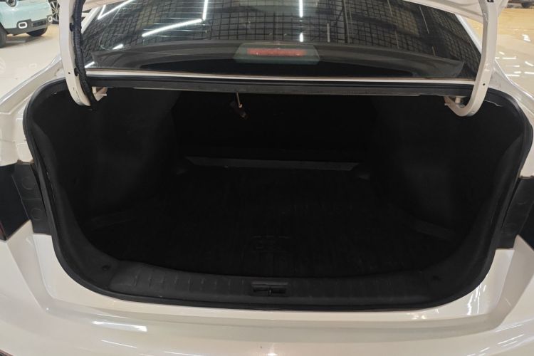 启辰D60EV 2023款 PLUS 舒适版SI型机舱底盘23