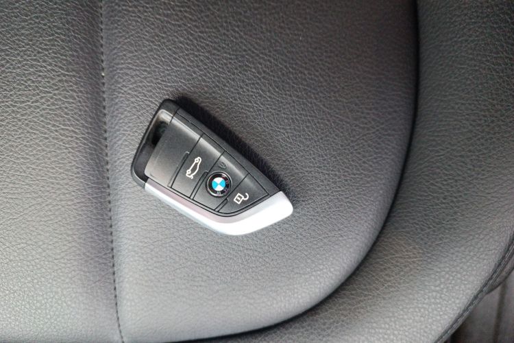 宝马X1 2016款 sDrive18Li 时尚型中控内饰11