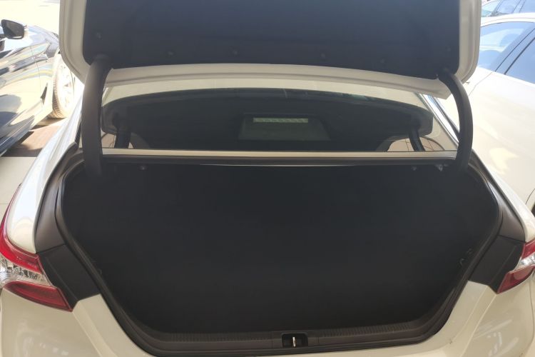 丰田 凯美瑞 2021款 2.0S 锋尚版局部细节23