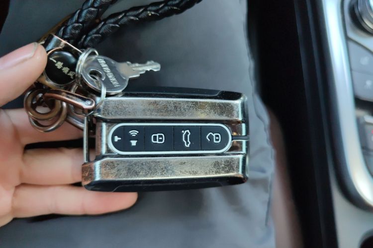 坦克300 2021款 越野版 2.0T 挑战者中控内饰11