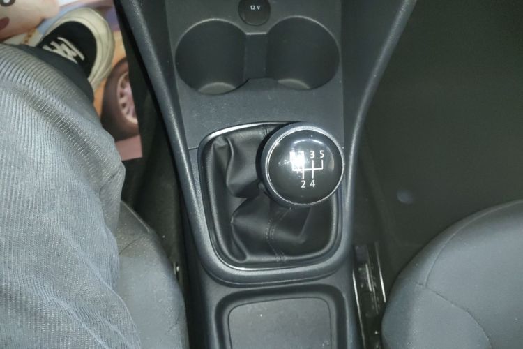 大众 Polo 2016款 1.4L 手动风尚型中控内饰18