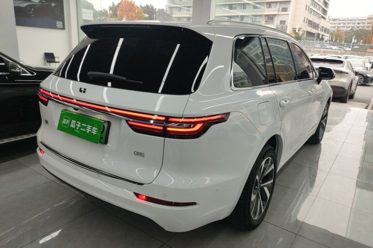 理想汽车 理想ONE 2021款 增程6座版车身外观7