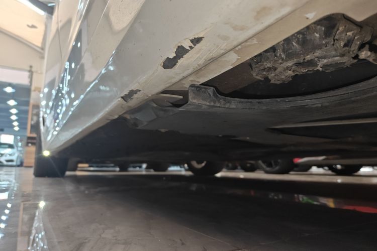 宝马5系 2019款 525Li 豪华套装局部细节9002