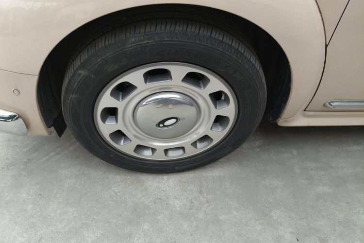 欧拉芭蕾猫 2022款 401km 胡桃夹子版车身外观6007