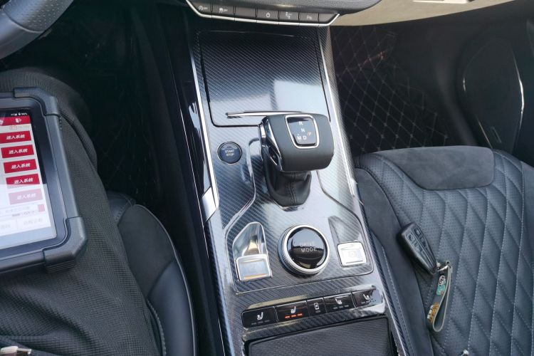 红旗HS5 2019款 2.0T 智联旗享版中控内饰18