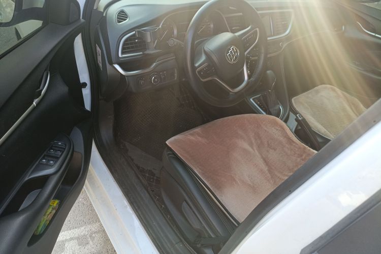 别克 英朗 2021款 改款 典范 1.5L 自动精英型中控内饰20