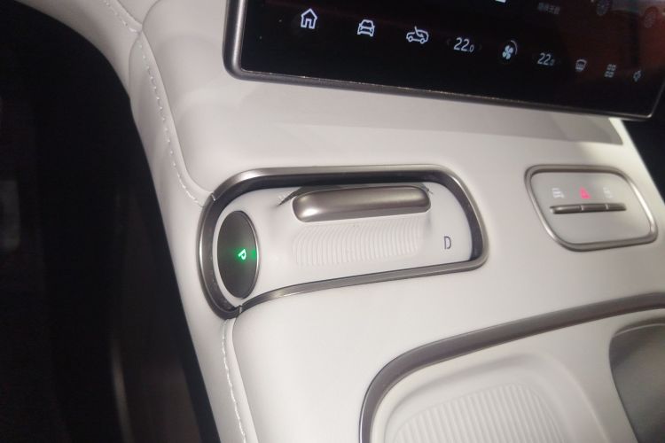 蔚来ES6 2024款 75kWh中控内饰18