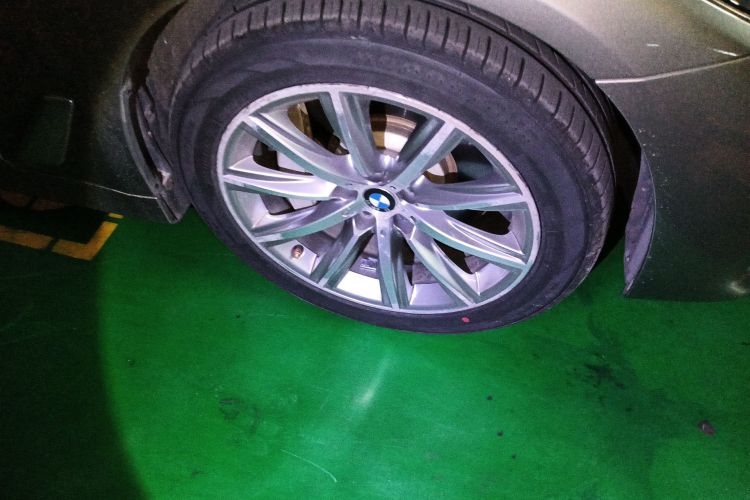 宝马5系 2018款 528Li 上市特别版车身外观6007