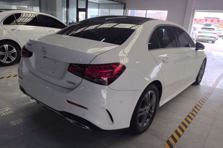 奔驰A级 2020款 改款 A 180 L 运动轿车特殊配置车身外观7