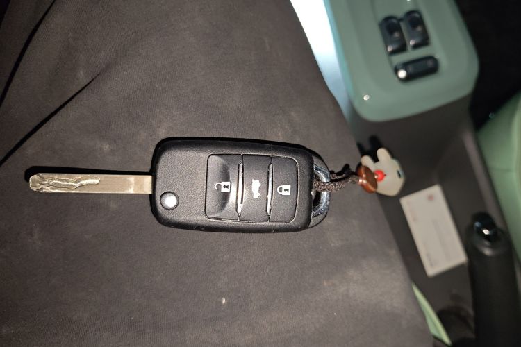 长安启源 长安Lumin 2022款 155km 清甜款中控内饰11