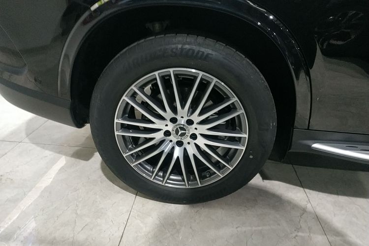 奔驰GLC 2024款 GLC 300 L 4MATIC 动感型 5座车身外观6008