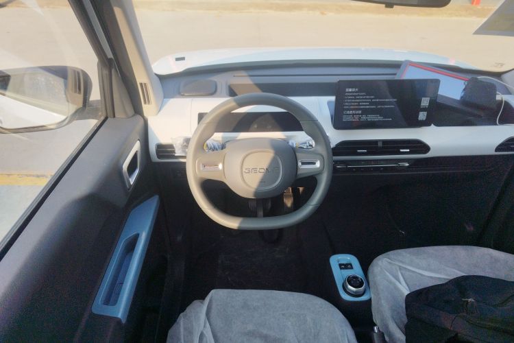 吉利银河 2024款 熊猫mini 200km 耐力熊中控内饰13