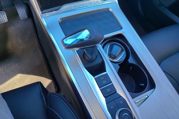 星途揽月 2022款 探享版 400T 四驱星享 5座中控内饰18