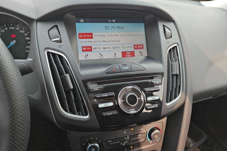 福特 福克斯 2018款 三厢经典 1.6L 自动风尚型智行版中控内饰16