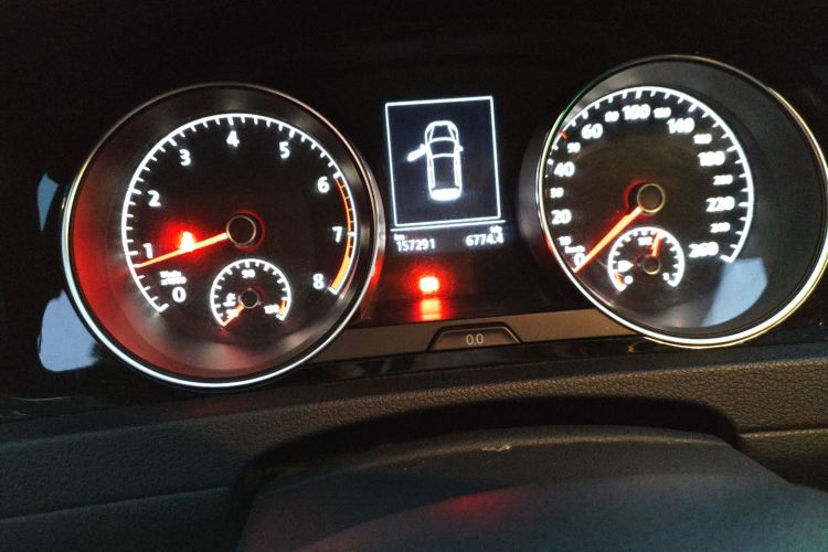 大众 高尔夫 2015款 1.4TSI 手动R-Line中控内饰15