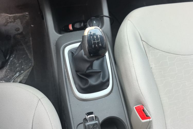 雪佛兰 2015款 赛欧3 1.5L 手动理想天窗版中控内饰18