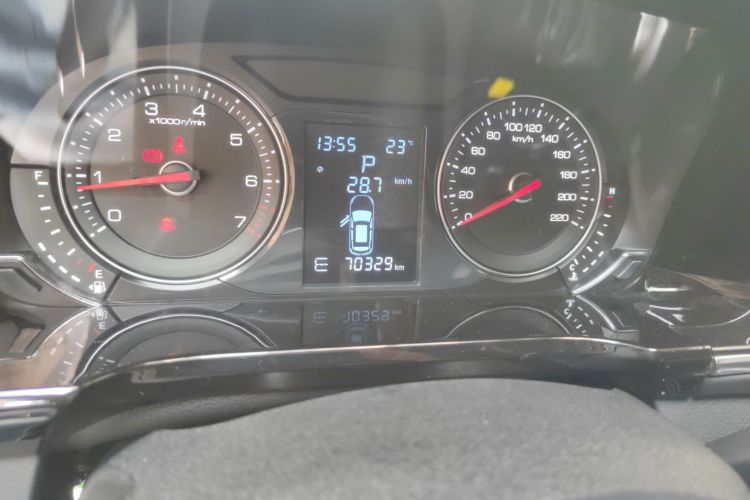 众泰T600 Coupe 2017款 1.5T 自动尊享型中控内饰15