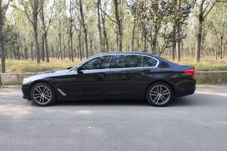 宝马5系新能源 2020款 里程升级版 530Le 豪华套装车身外观4