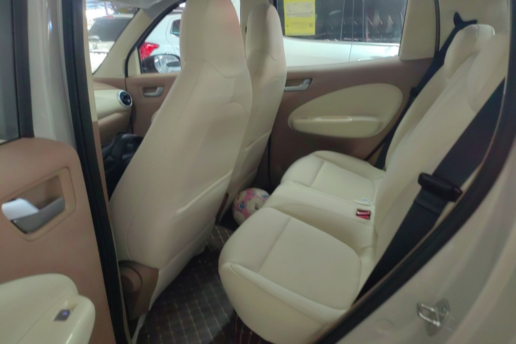 五菱汽车 宏光MINIEV 2025款 四门版 进阶款中控内饰21