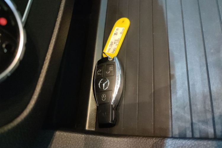 奔驰GLE轿跑 2017款 GLE 320 4MATIC 轿跑SUV中控内饰11