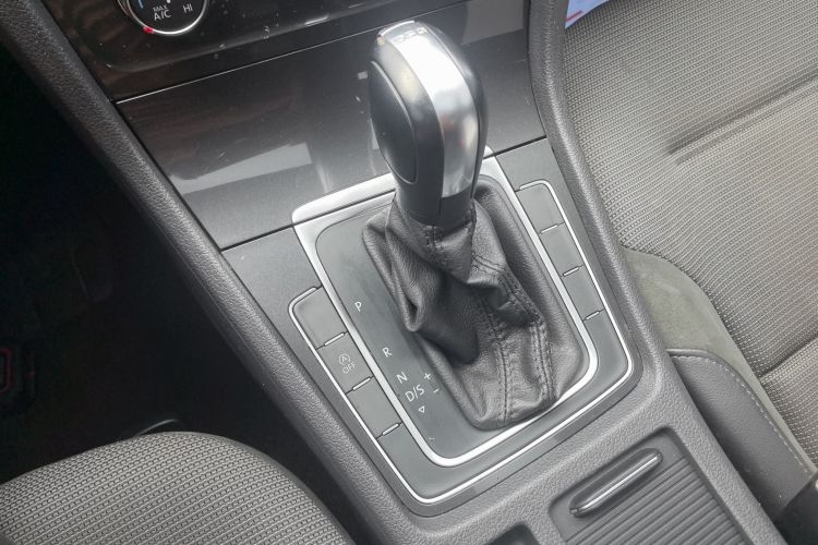 大众 高尔夫 2018款 230TSI 自动舒适型局部细节18