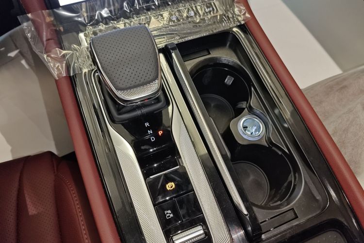 红旗H5 PHEV 2025款 170 超混版局部细节18