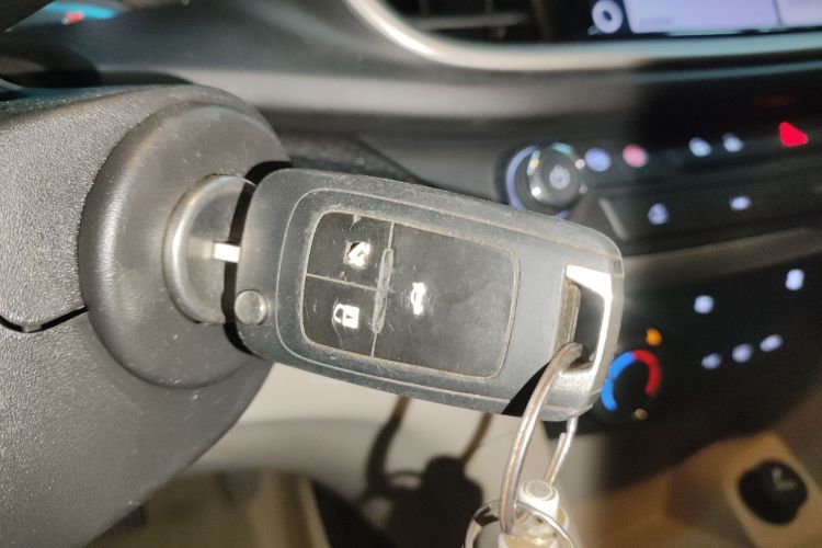 别克 英朗 2021款 典范 1.5L 自动精英型中控内饰11