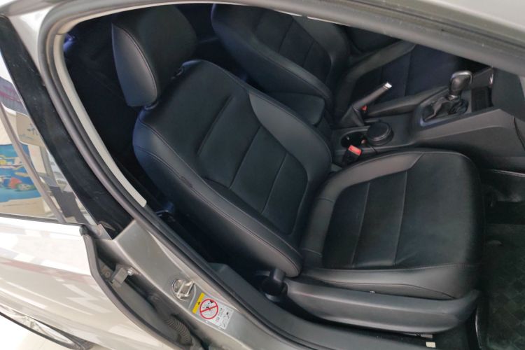 大众 速腾 2014款 改款 1.6L 自动舒适型局部细节41