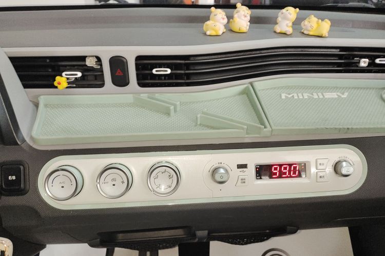 五菱汽车 宏光MINIEV 2021款 马卡龙时尚款 磷酸铁锂局部细节16