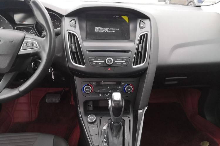 福特 福克斯 2018款 三厢经典 EcoBoost 180 自动精英型局部细节16