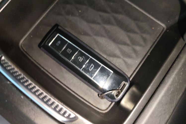 坦克300 2021款 越野版 2.0T 征服者中控内饰11