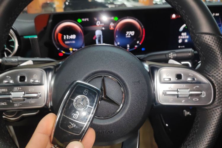 奔驰A级 2022款 改款三 A 200 L 运动轿车时尚型中控内饰11