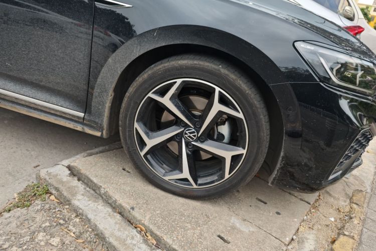 大众 帕萨特 2024款 380TSI 星空豪华版车身外观6007