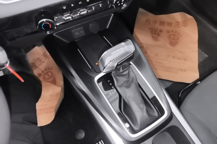 雪佛兰 科鲁泽 2023款 1.5L 双离合乐享版中控内饰18