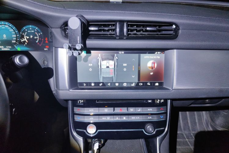 捷豹XFL 2018款 XFL 2.0T 250PS 豪华版中控内饰16