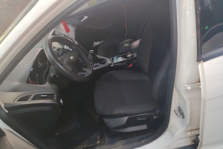 福特 福克斯 2017款 两厢 1.6L 手动舒适型智行版局部细节19