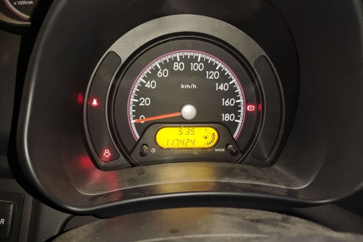 铃木 奥拓 2013款 1.0L 手动豪华型中控内饰14