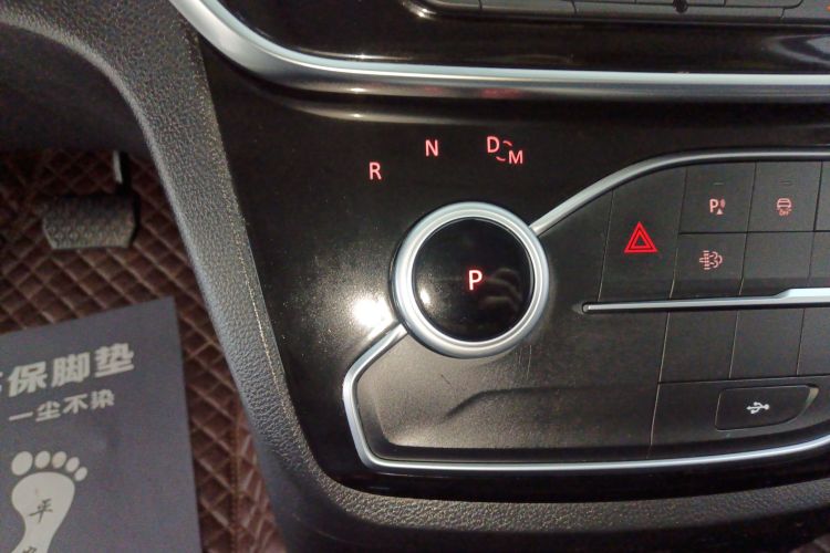 上汽大通MAXUS 大通G20 2021款 改款 PLUS 2.0T 柴油自动豪华版局部细节18