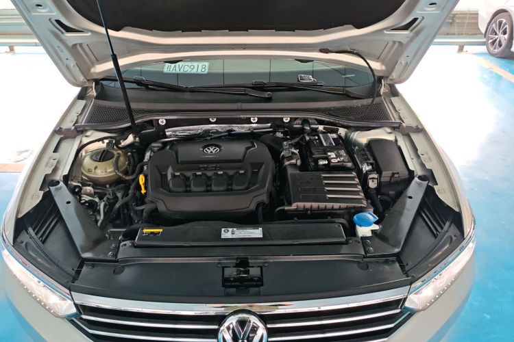 大众 迈腾 2019款 330TSI DSG 领先型 国VI机舱底盘24