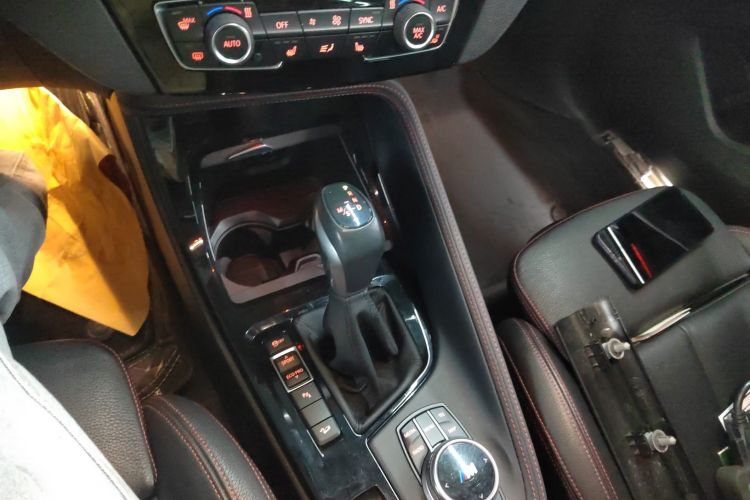 宝马X1 2016款 xDrive20Li 豪华型中控内饰18