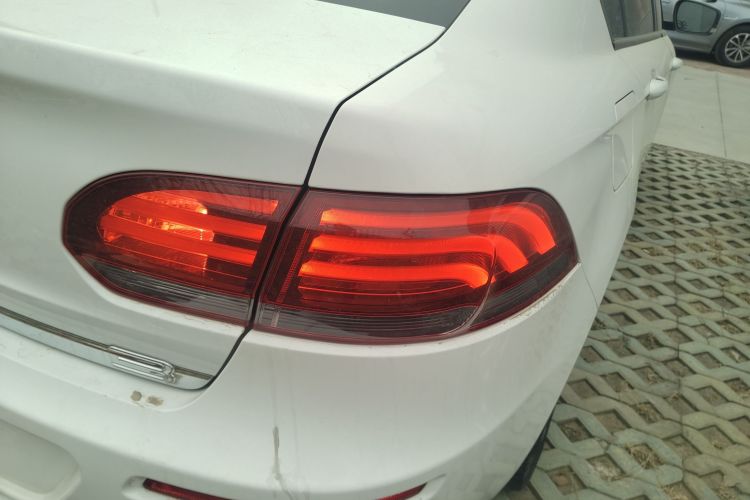 观致3 2018款 三厢 1.6L 自动领先型车身外观9