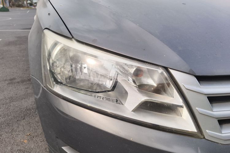 大众 桑塔纳 2015款 1.6L 手动风尚版车身外观6006