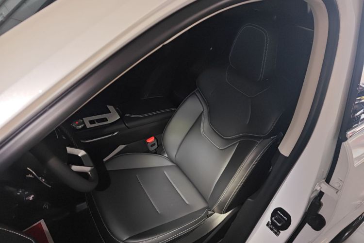 哈弗H6 2024款 1.5T 两驱经典版中控内饰19