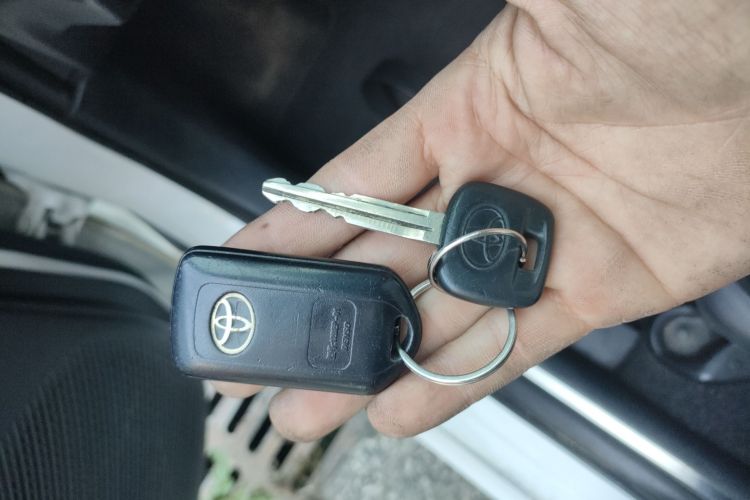 丰田 YARiS L 致炫 2019款 1.5E CVT魅动版 国VI中控内饰7001